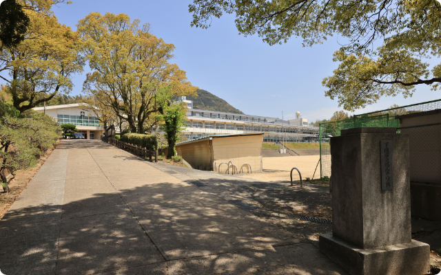 勝山中学校
